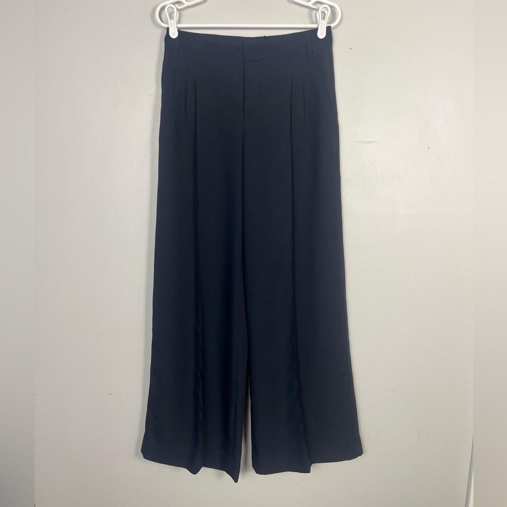 New Vince navy pleated trousers size 2